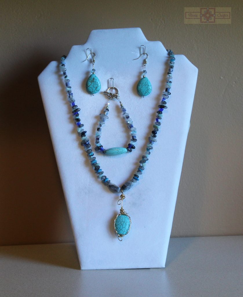 Artisan Tribes Turquoise Oval Pendant Necklace Set