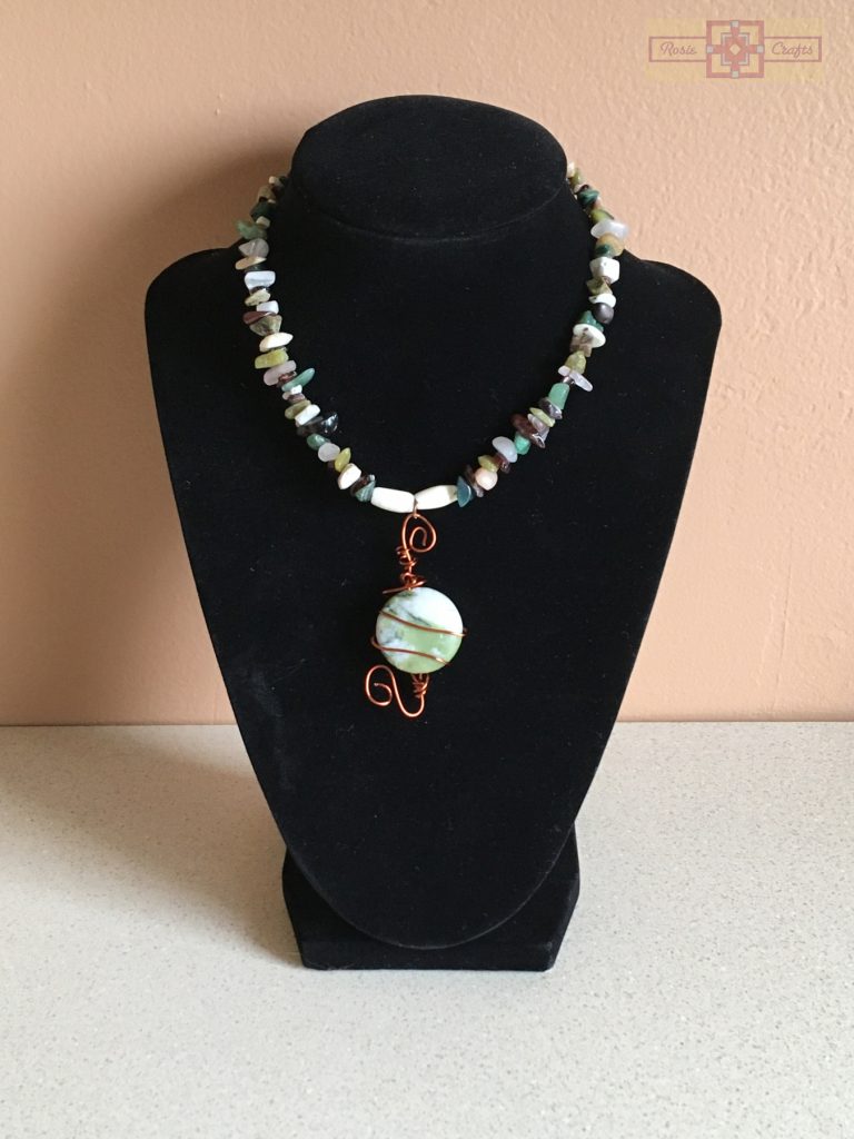 Artisan Tribes Green Circular Pendant Necklace