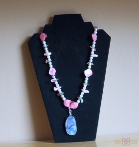 Rosie Crafts Purple Agate Pendant Necklace